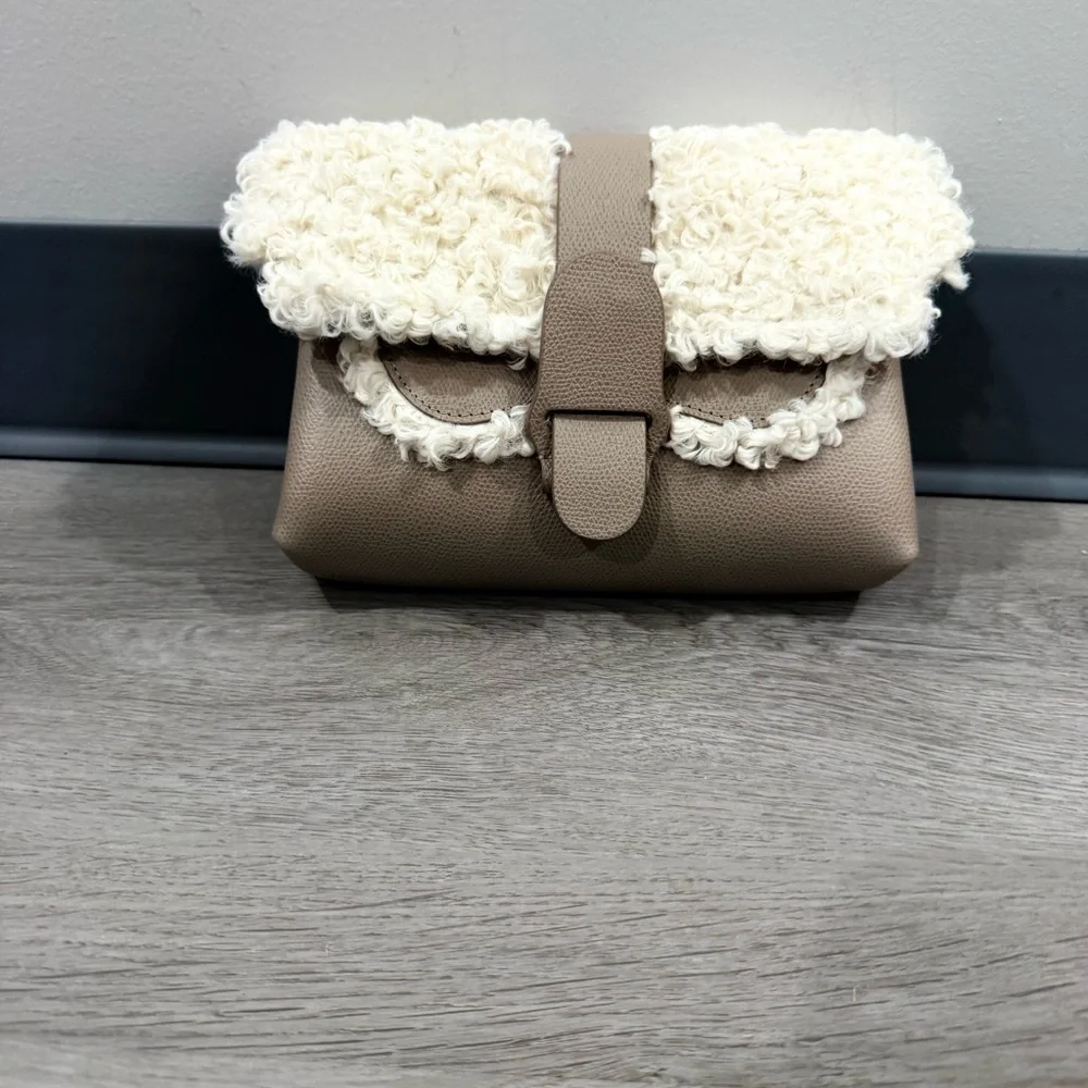 Senreve removable or hidden